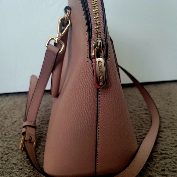 🚨LAST CHANCE🚨LIKE NEW 💖Michael Kors Large Dome Cindy Satchel Bag💖 - Picture 6 of 7